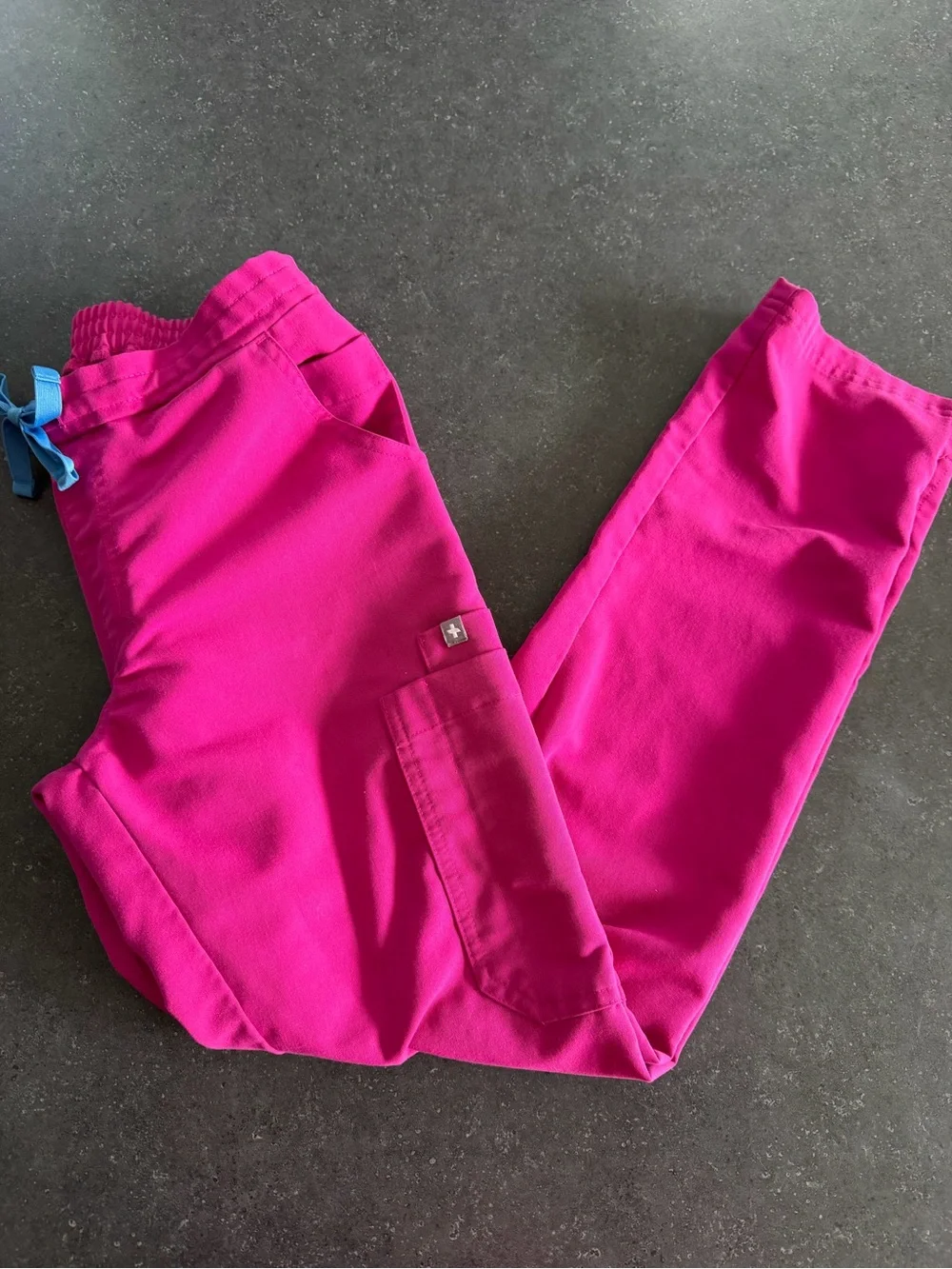 FIGS Technical Collection Pink Cargo Scrub Pants XS Petite